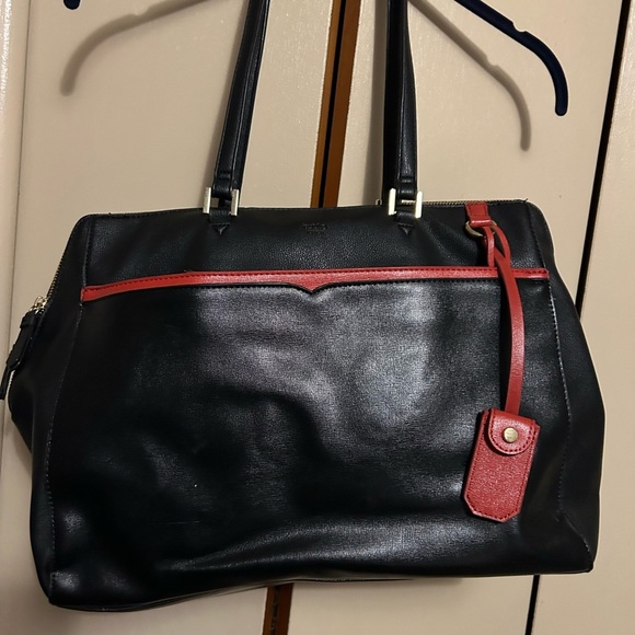 Chic Black and Red Shoulder Bag - Picture 1 of 12